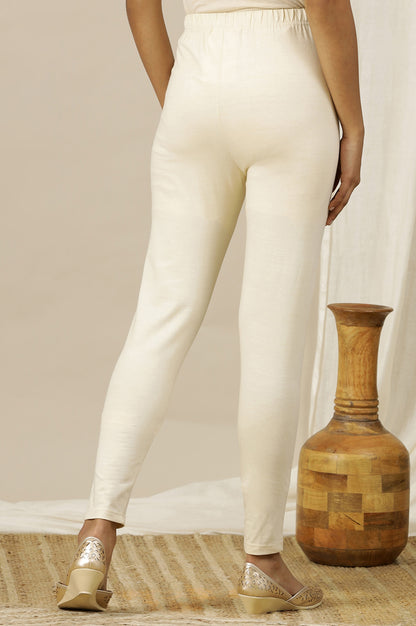 Seed pearl Cream Solid Cotton Lycra Stretchable Tights in Mid-Rise