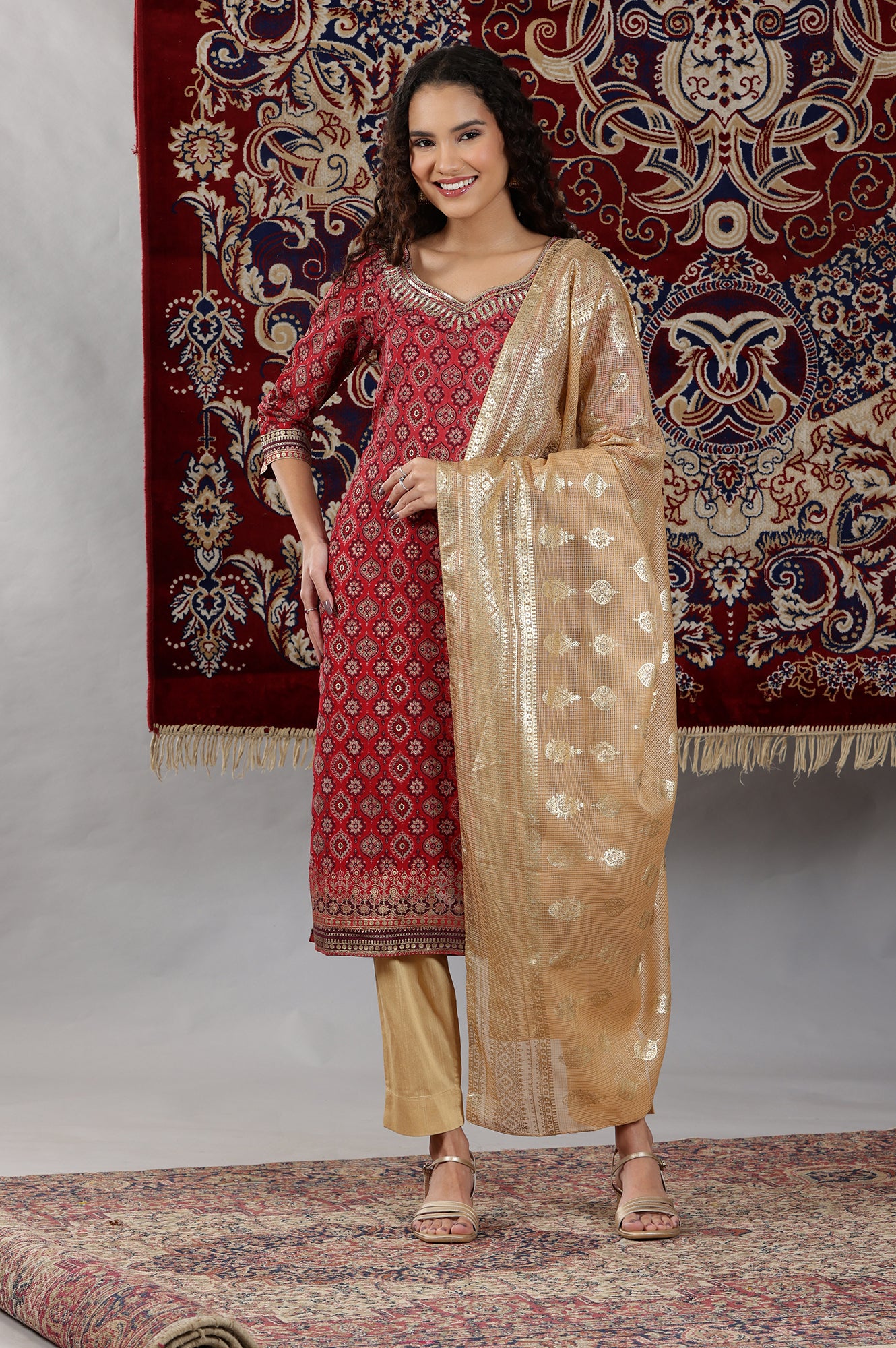 Gold Kota Doria Dupatta with Floral Motifs