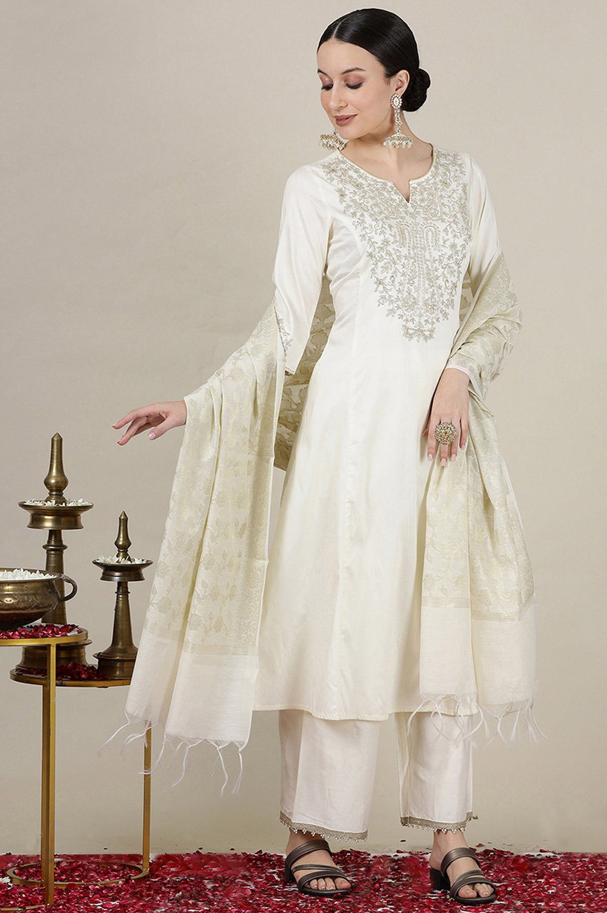 Off-White Dori Embroidered Anarkali Kurta, Straight Pants and Jacquard Kurta - XS