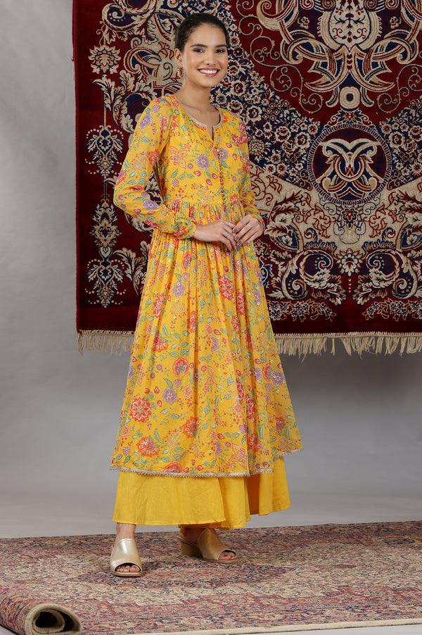 Yellow Floral Printed Naira-Cut Kurta, Pants and Dupatta Set