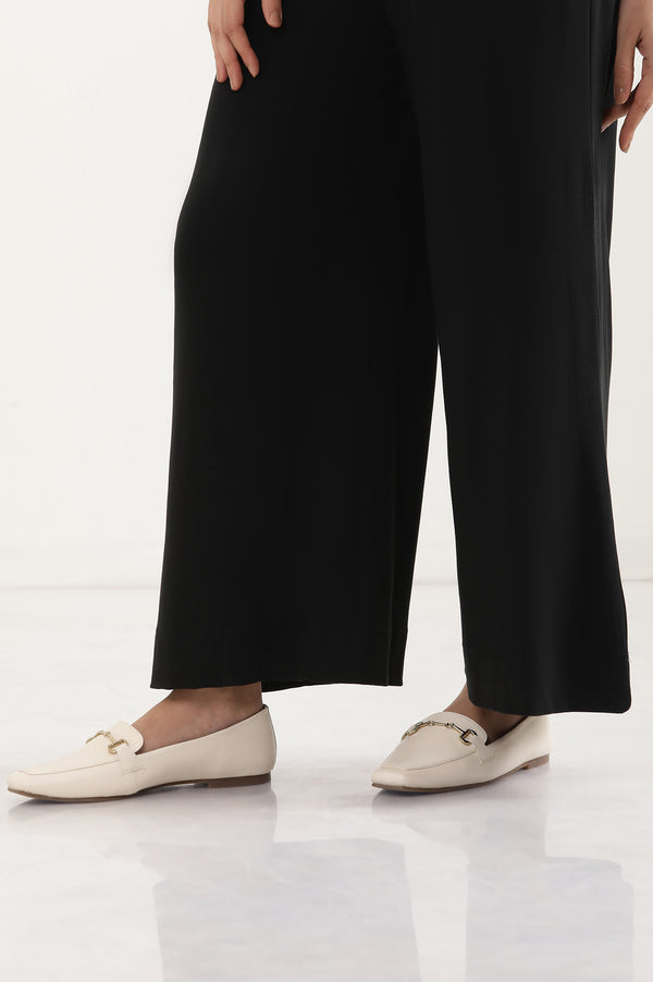 Elleven Women's Black Solid Flared Pants With Smocked Waistbelt