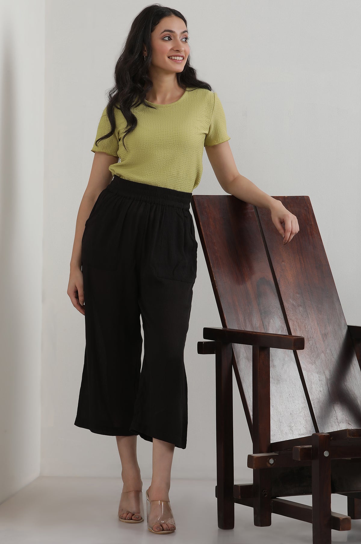 Elleven Women's Black Solid Flared Rayon Culottes With Elasticated Waist - M