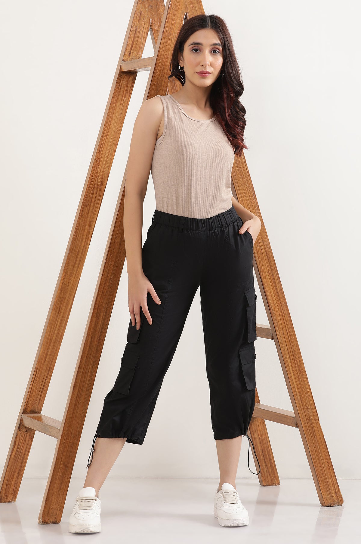 Elleven Women's Black Solid Straight Fit Cotton Cropped Pants With Drawstring - S