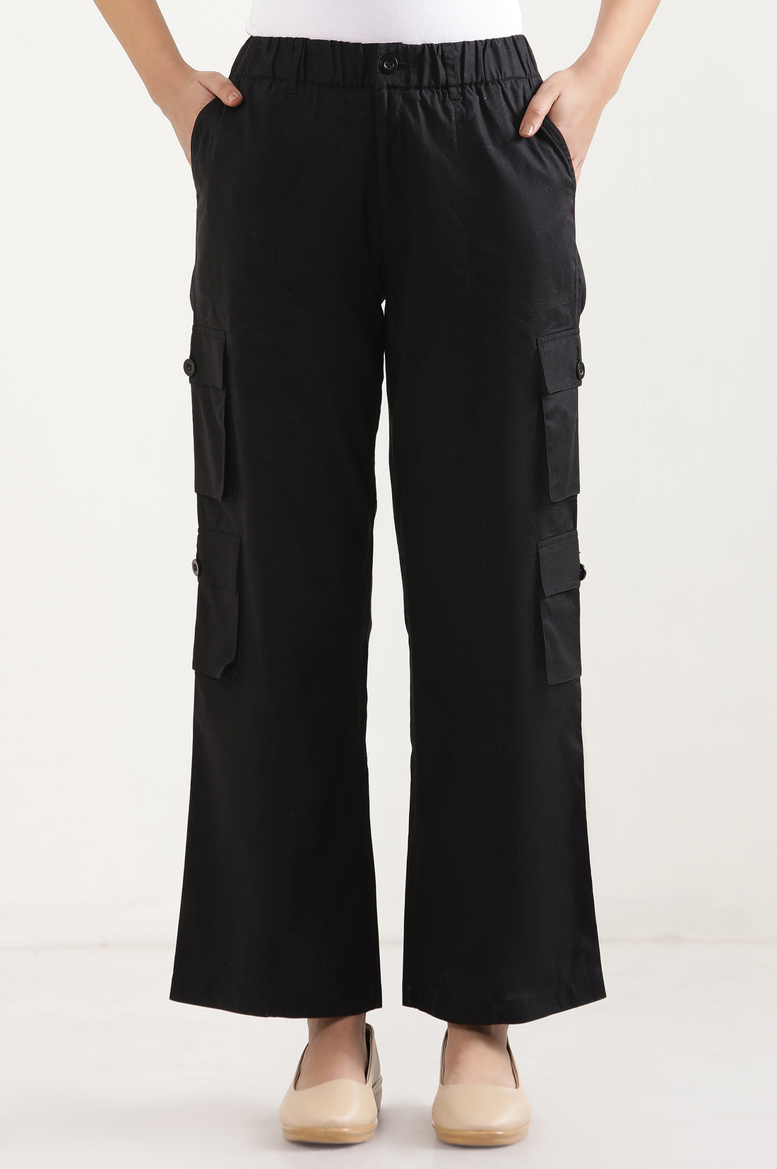 Black Solid Straight Fit Cotton Cargo Pants With Elasticated Waist
