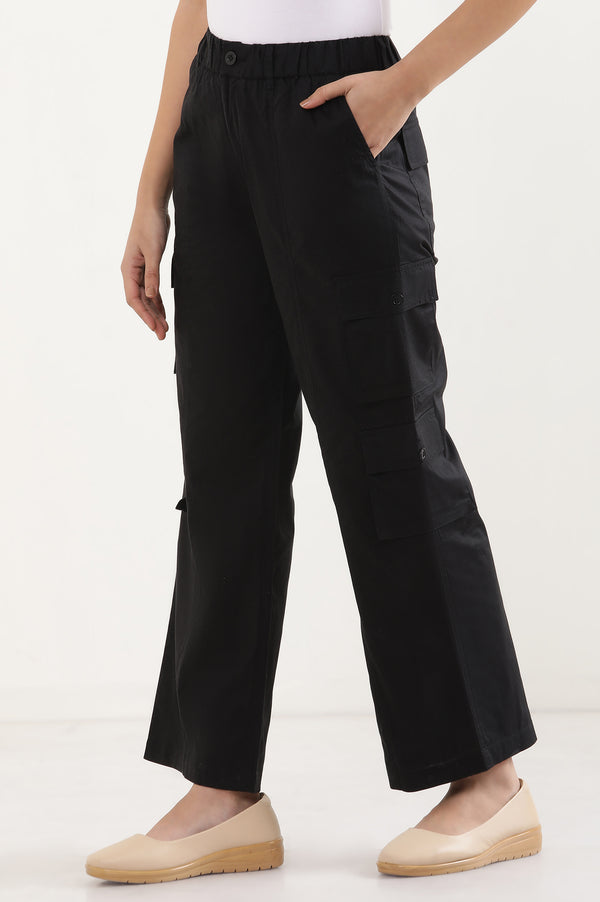Black Solid Straight Fit Cotton Cargo Pants With Elasticated Waist