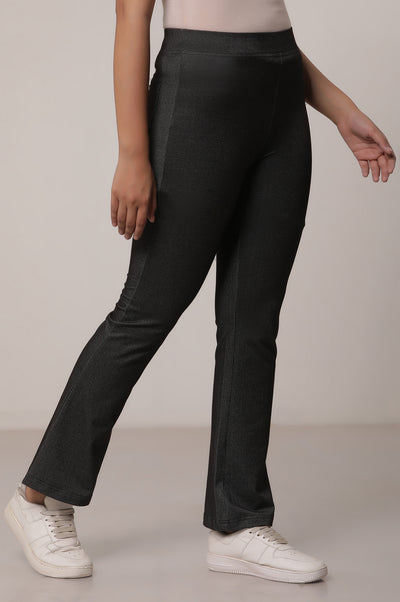 Black Solid Cotton Blend Flarred Pants