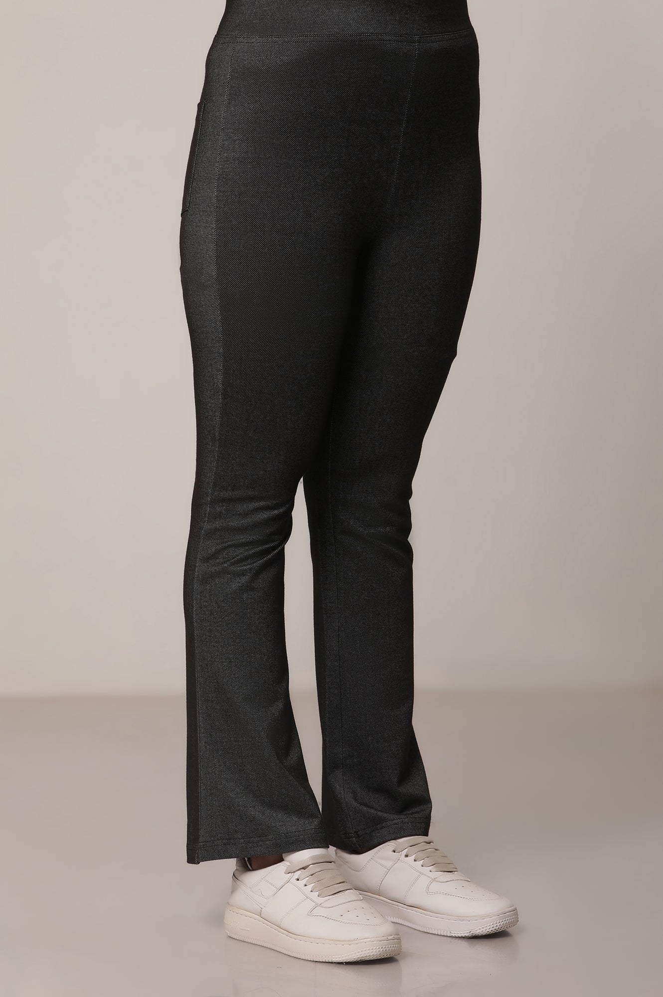 Black Solid Cotton Blend Flarred Pants