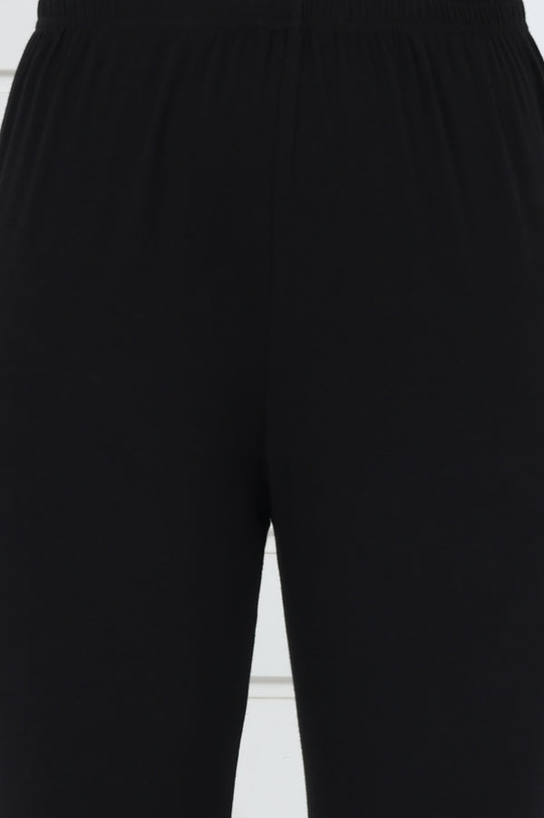 Elleven Women's Black Solid Cotton Lyrca Skinny Fit Tights