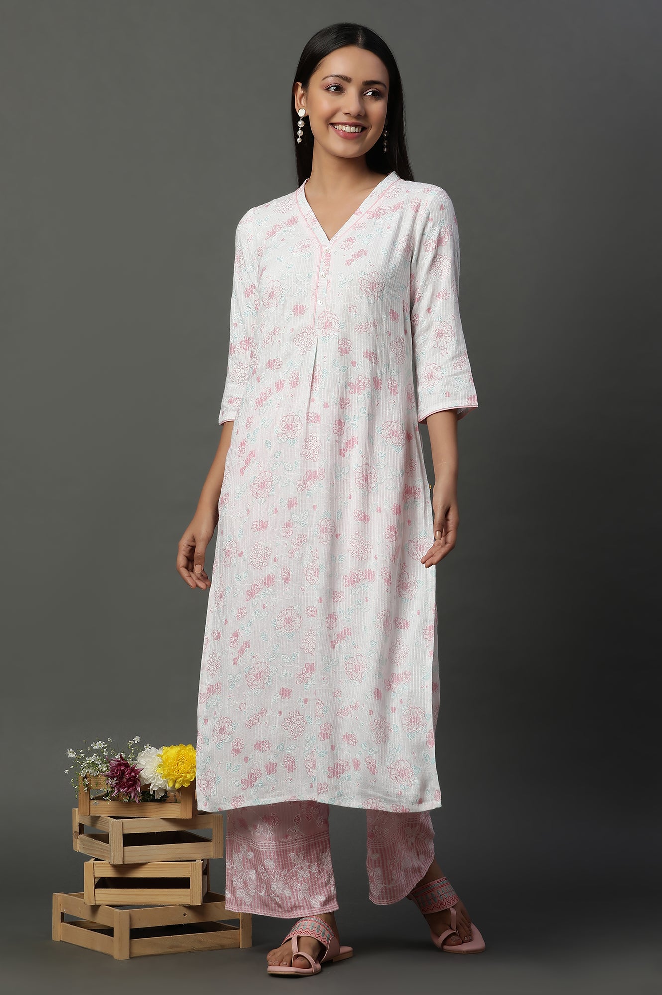 White Floral Printed V-neck Kurta