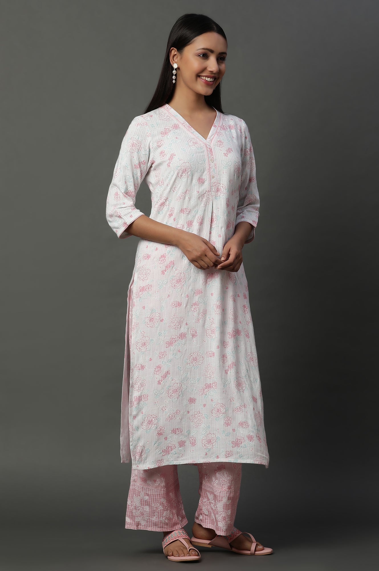 White Floral Printed V-neck Kurta