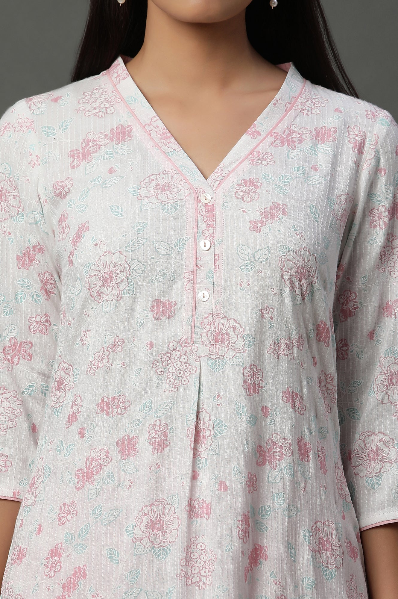 White Floral Printed V-neck Kurta