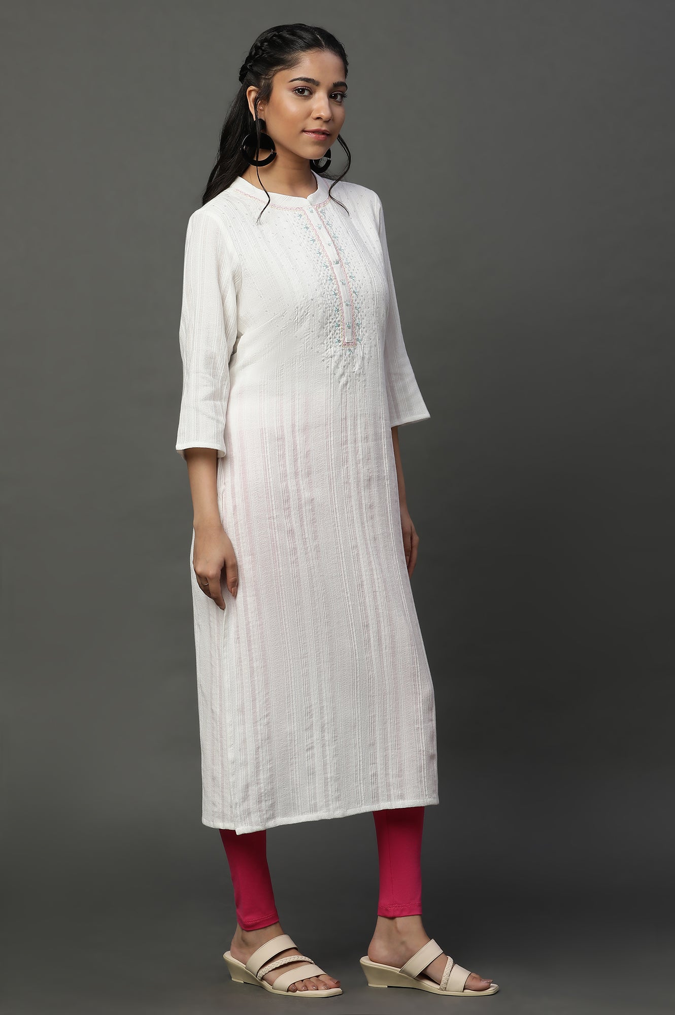 White Embroidered Cotton Classy Kurta