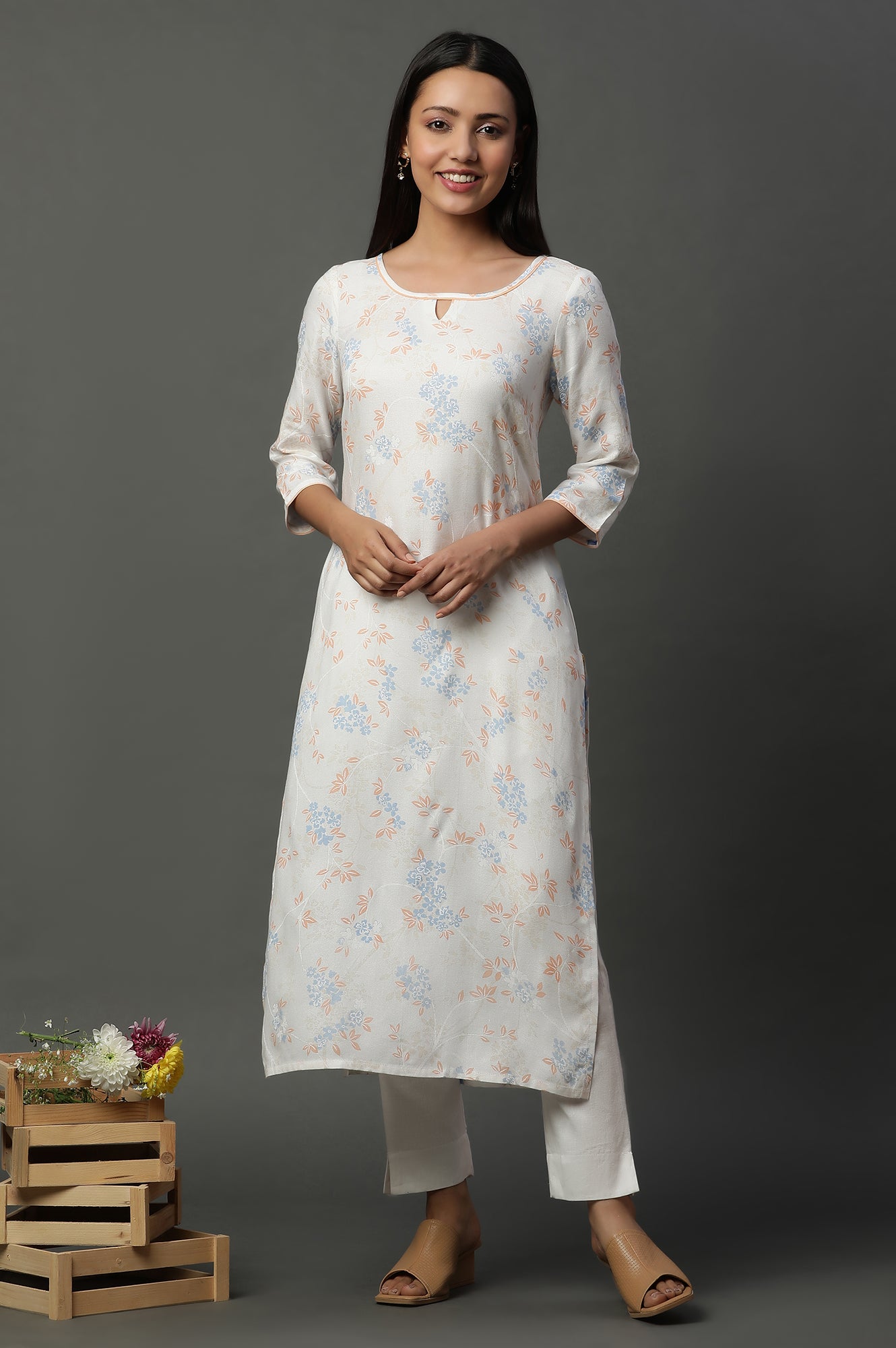 White Boat Neck Floral Printed Kurta