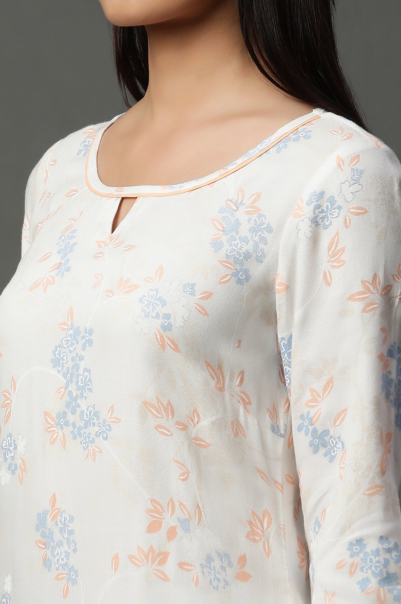 White Boat Neck Floral Printed Kurta