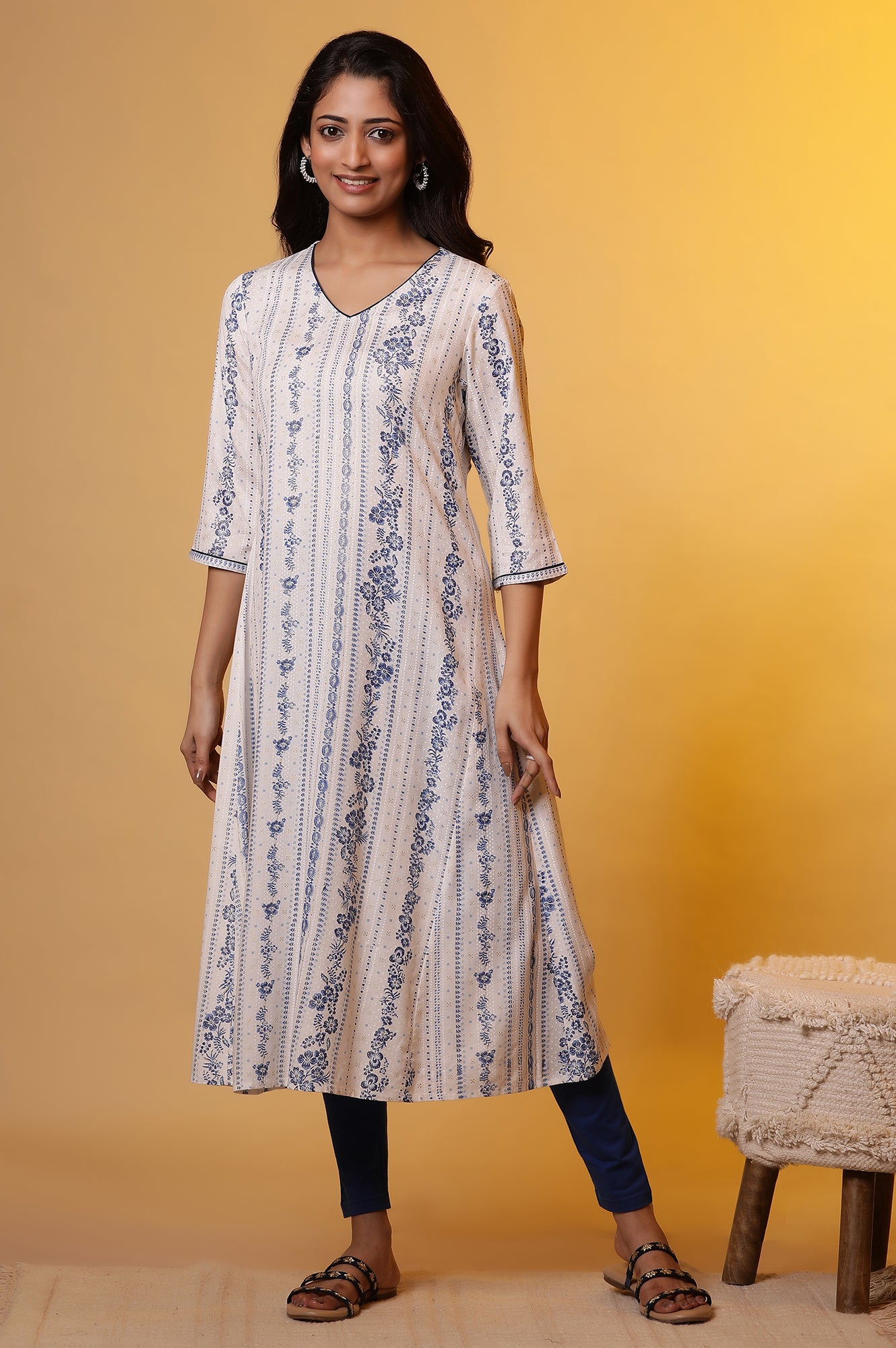 White A-line Floral Printed Kurta