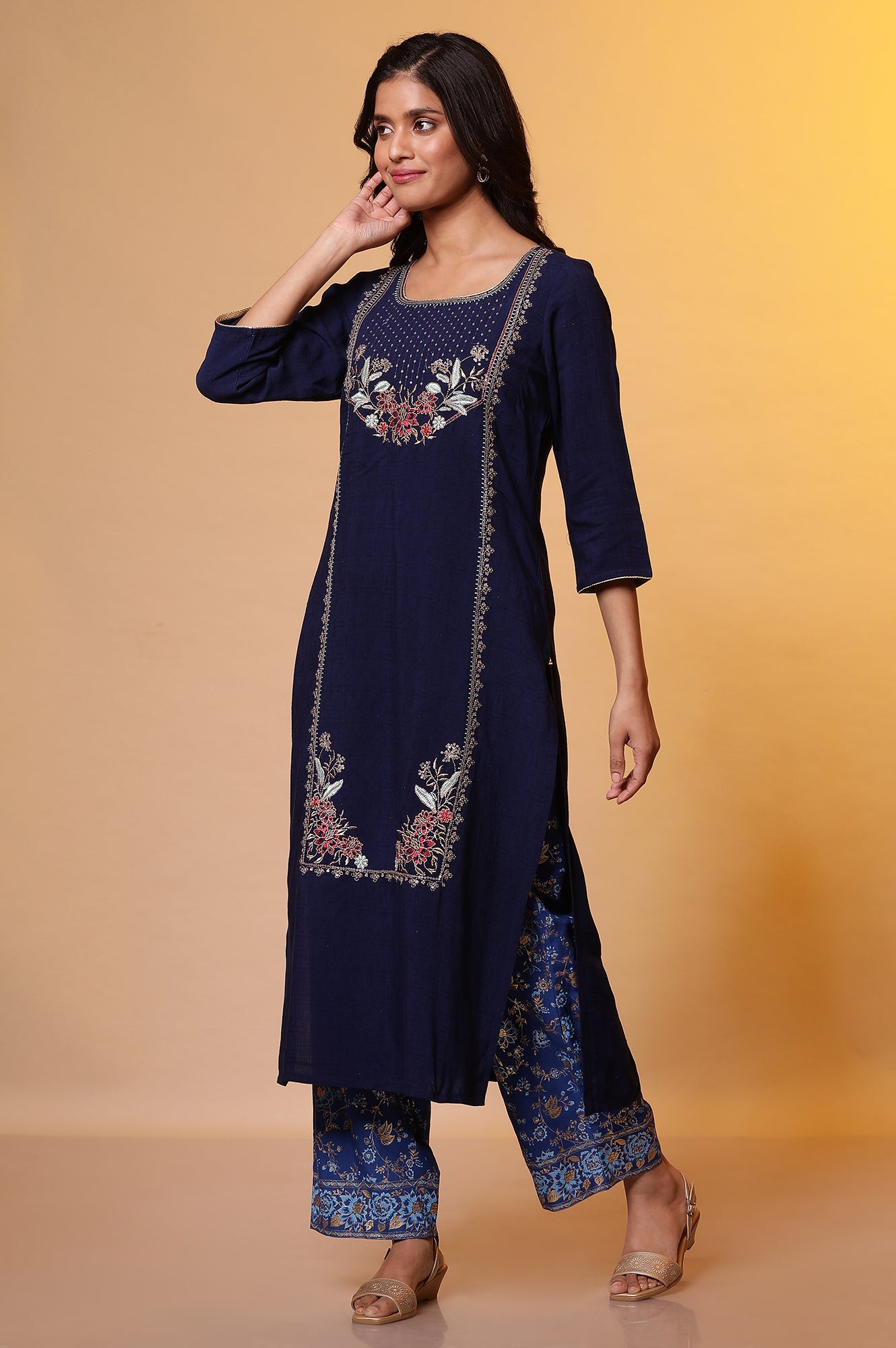 Blue Zari Embroidered Round Neck Kurta