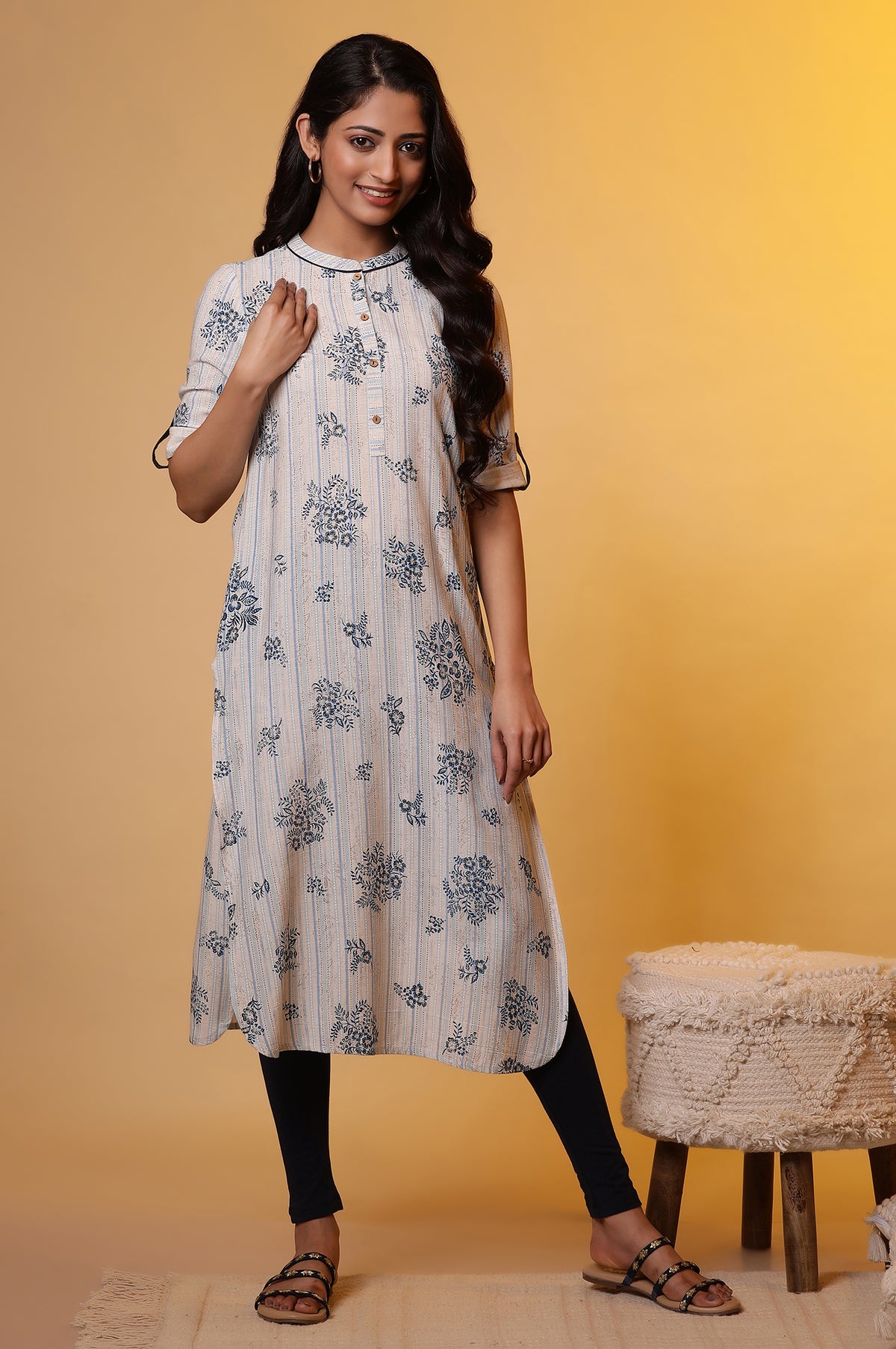 Beige and Blue Floral Printed Kurta - XS