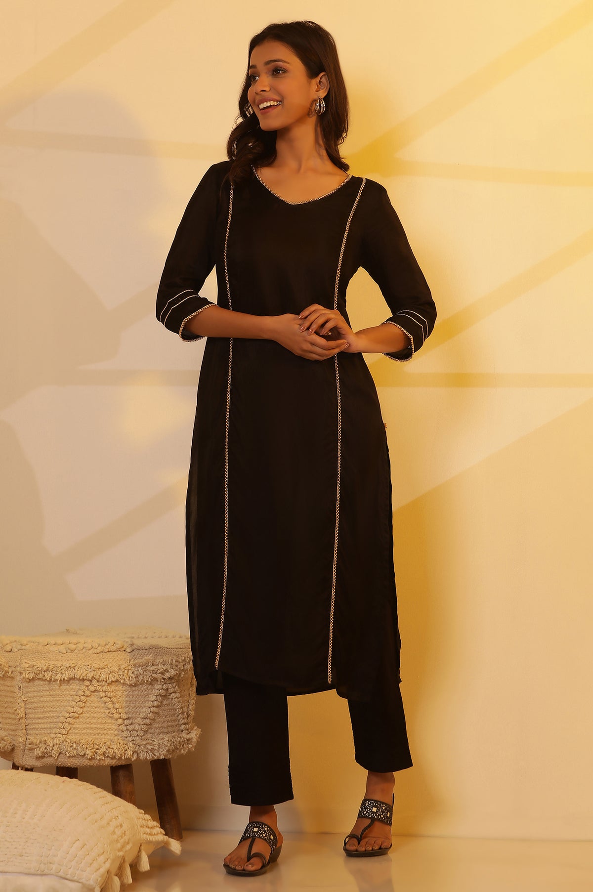 Black Shantung Embellished Kurta - S