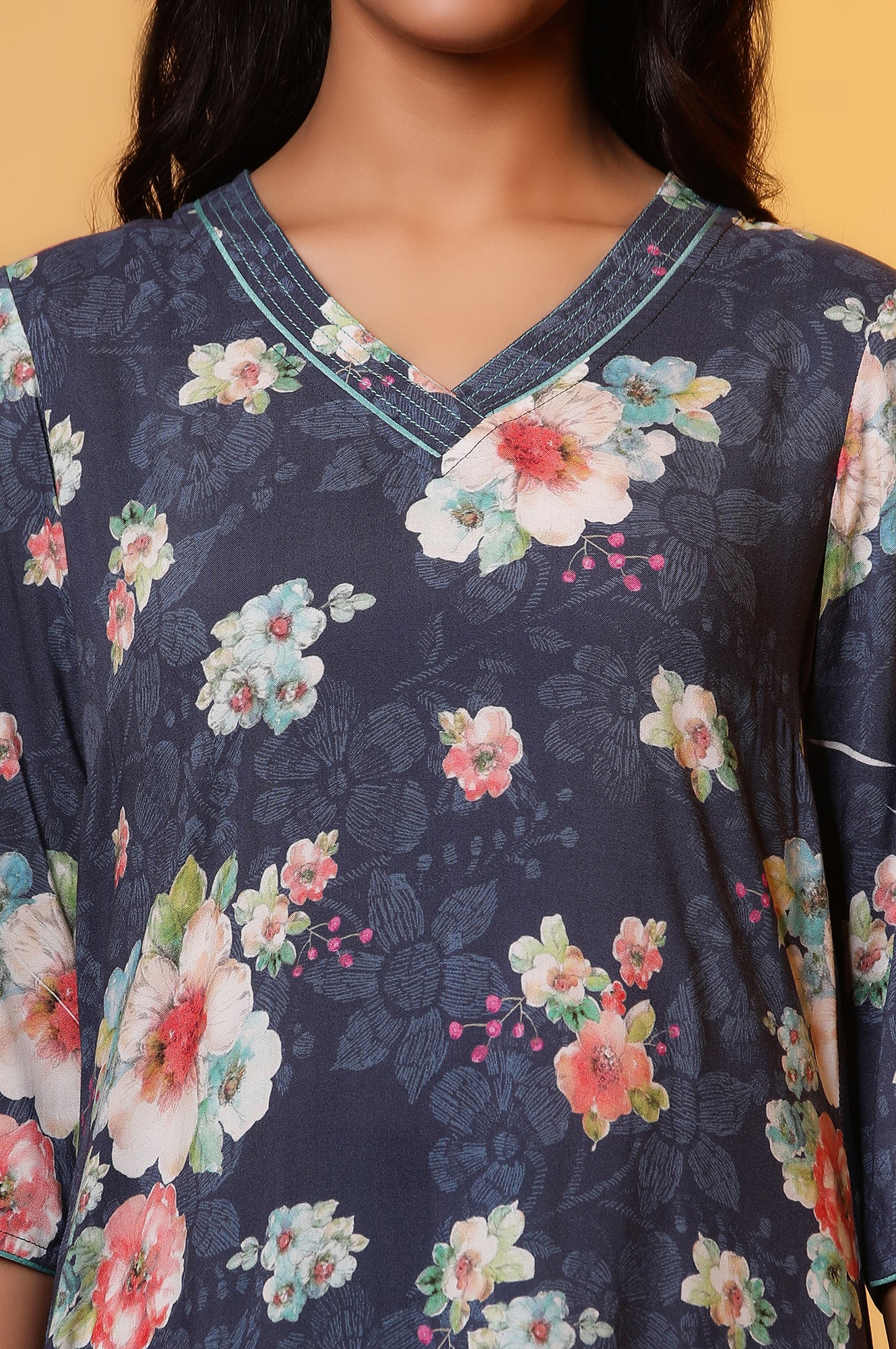 Blue Floral Printed Straight Kurta