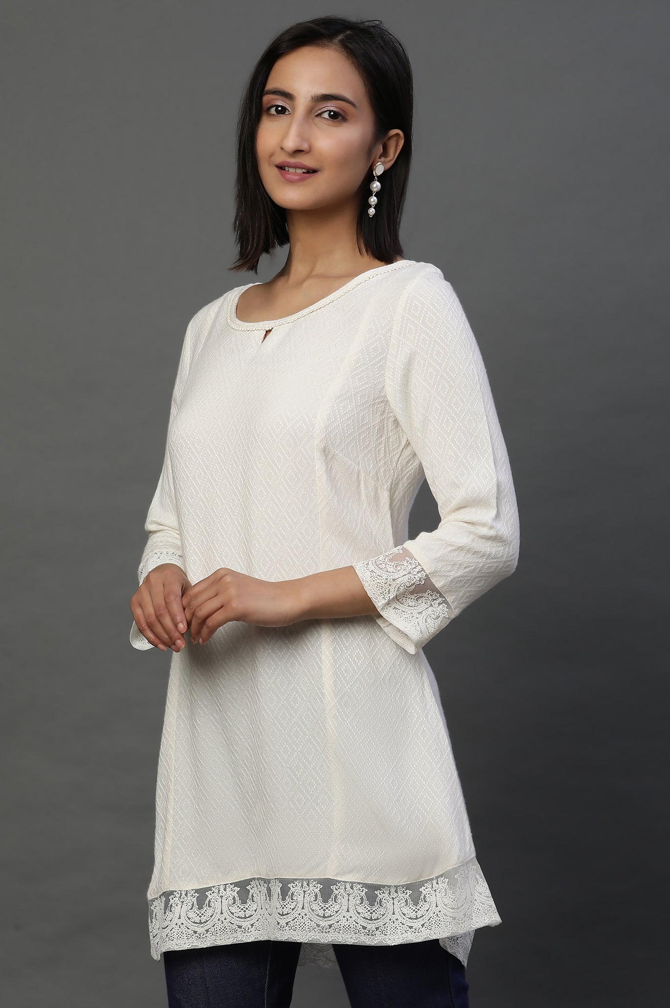 Off-White A-line Western Textured Kurti