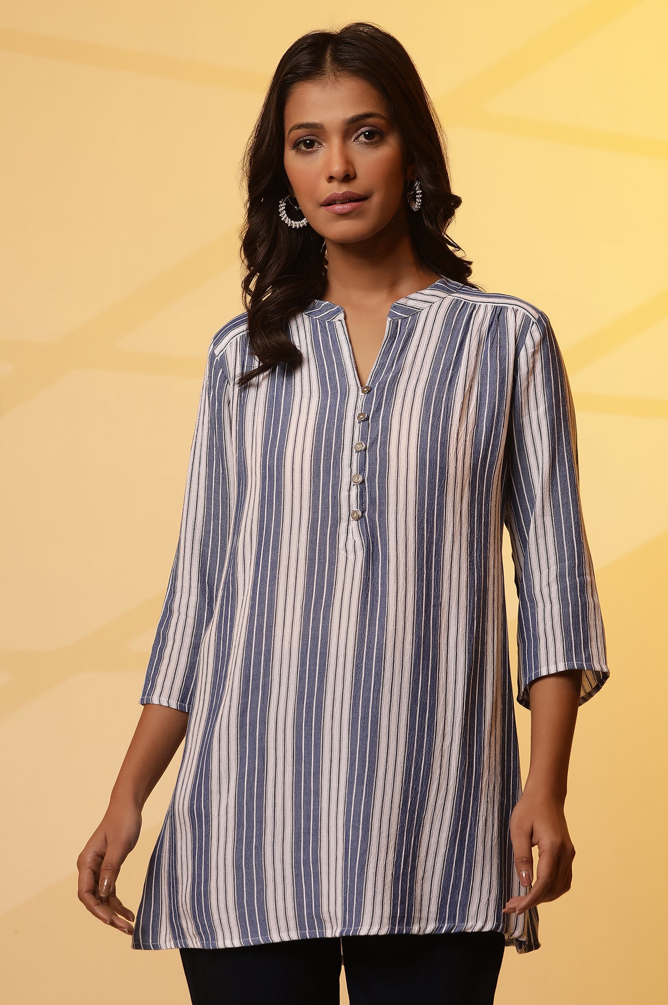 Blue and White Yarn-Dyed Kurti