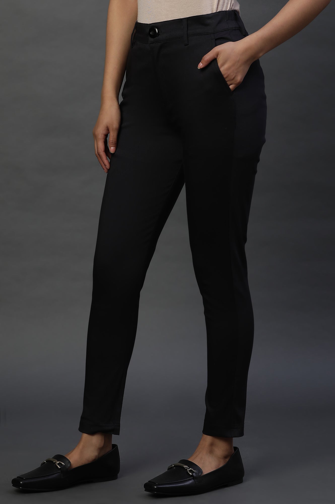 Black Sleek and Comfy Slim Pants