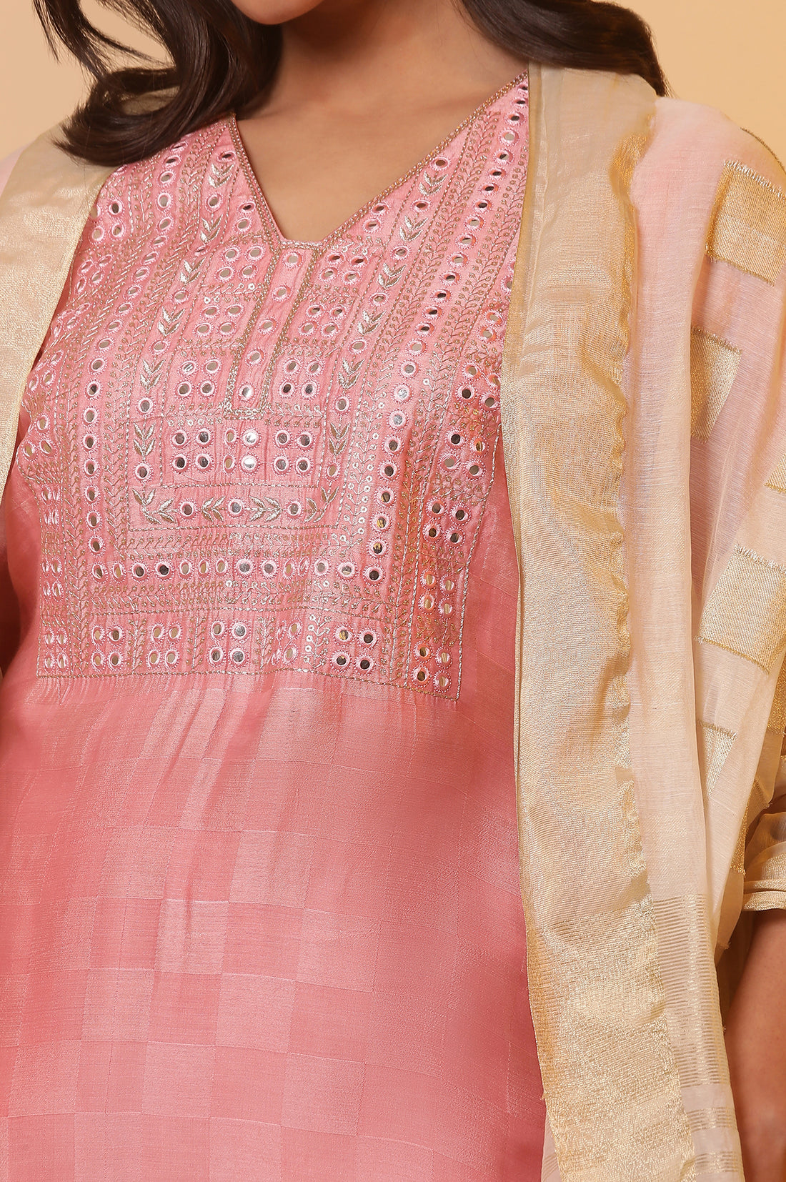 Off White Dyed Yarn-Dyed Tassel Woven Dupatta