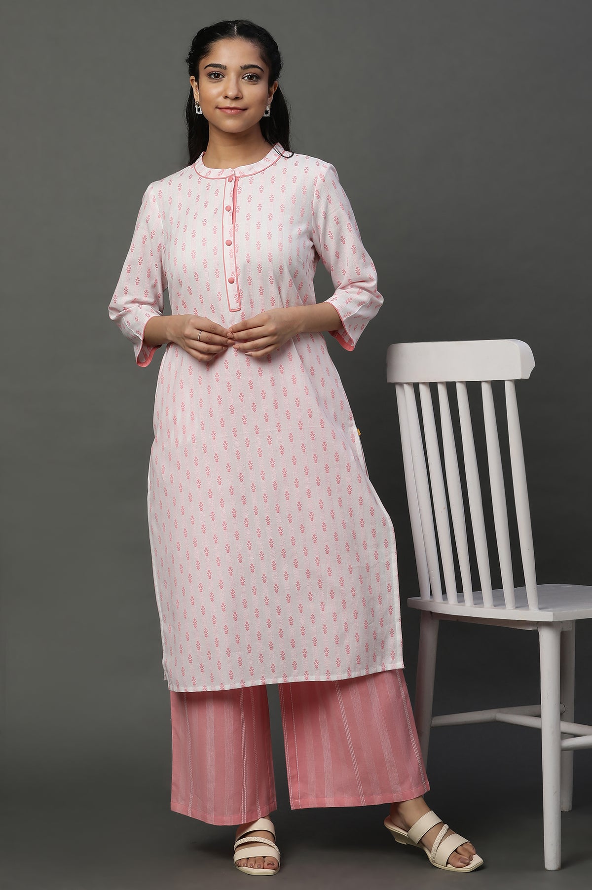 Off White Cotton Floral Printed Kurta and Pink Palazzos Set - XS