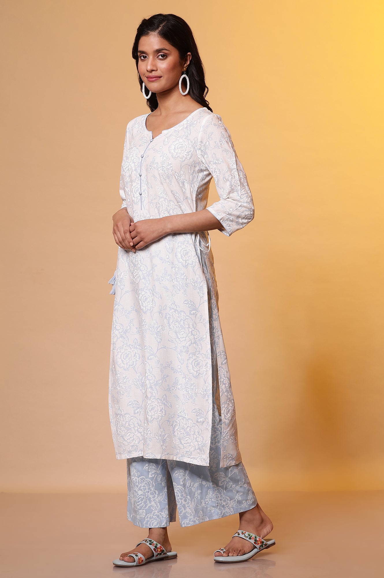 White Floral Printed Kurta and Pants Set