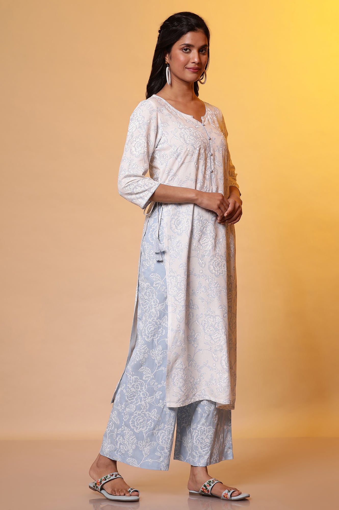 White Floral Printed Kurta and Pants Set