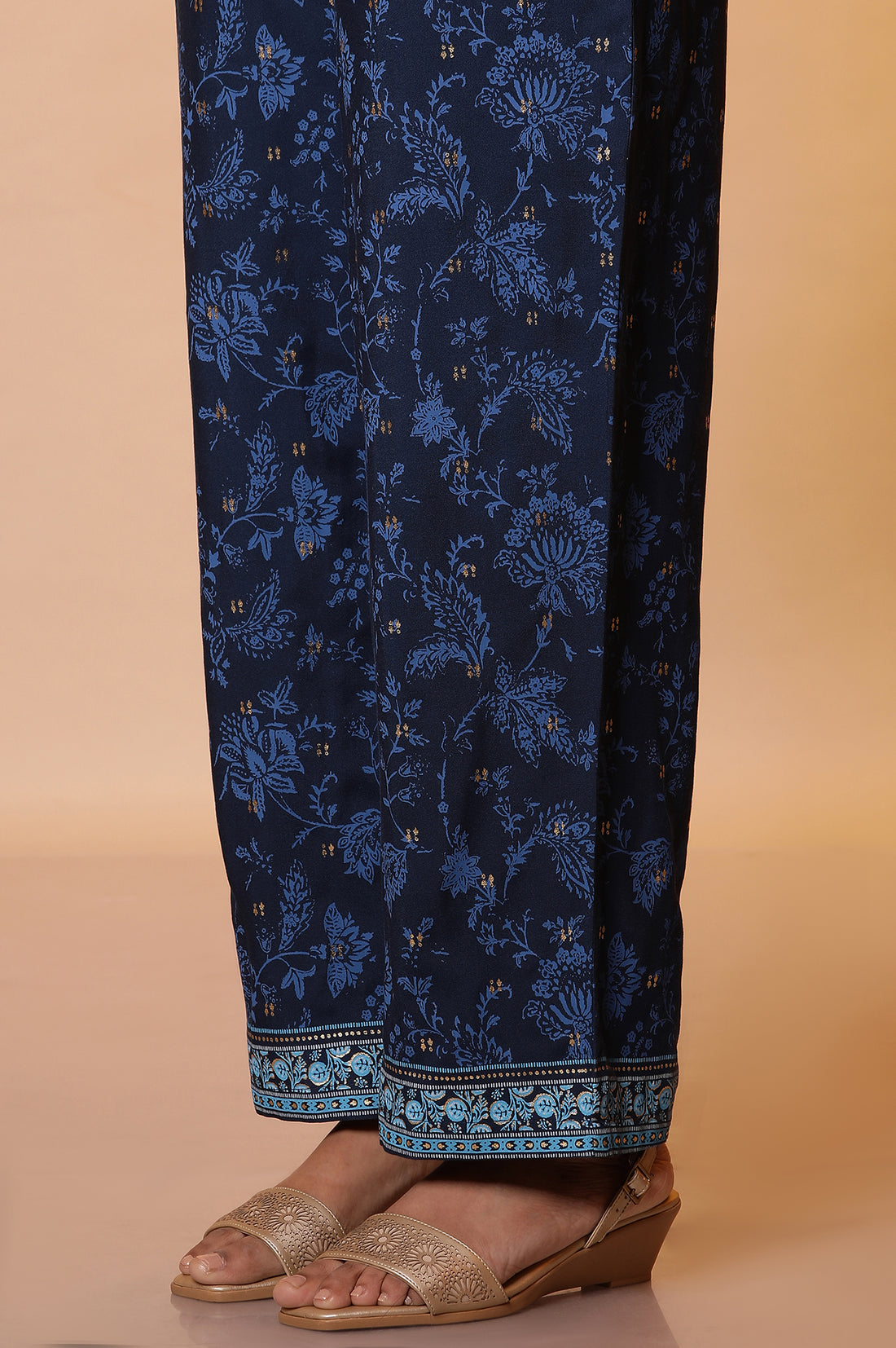 Blue Floral Printed Kurta with Zari Embroidery