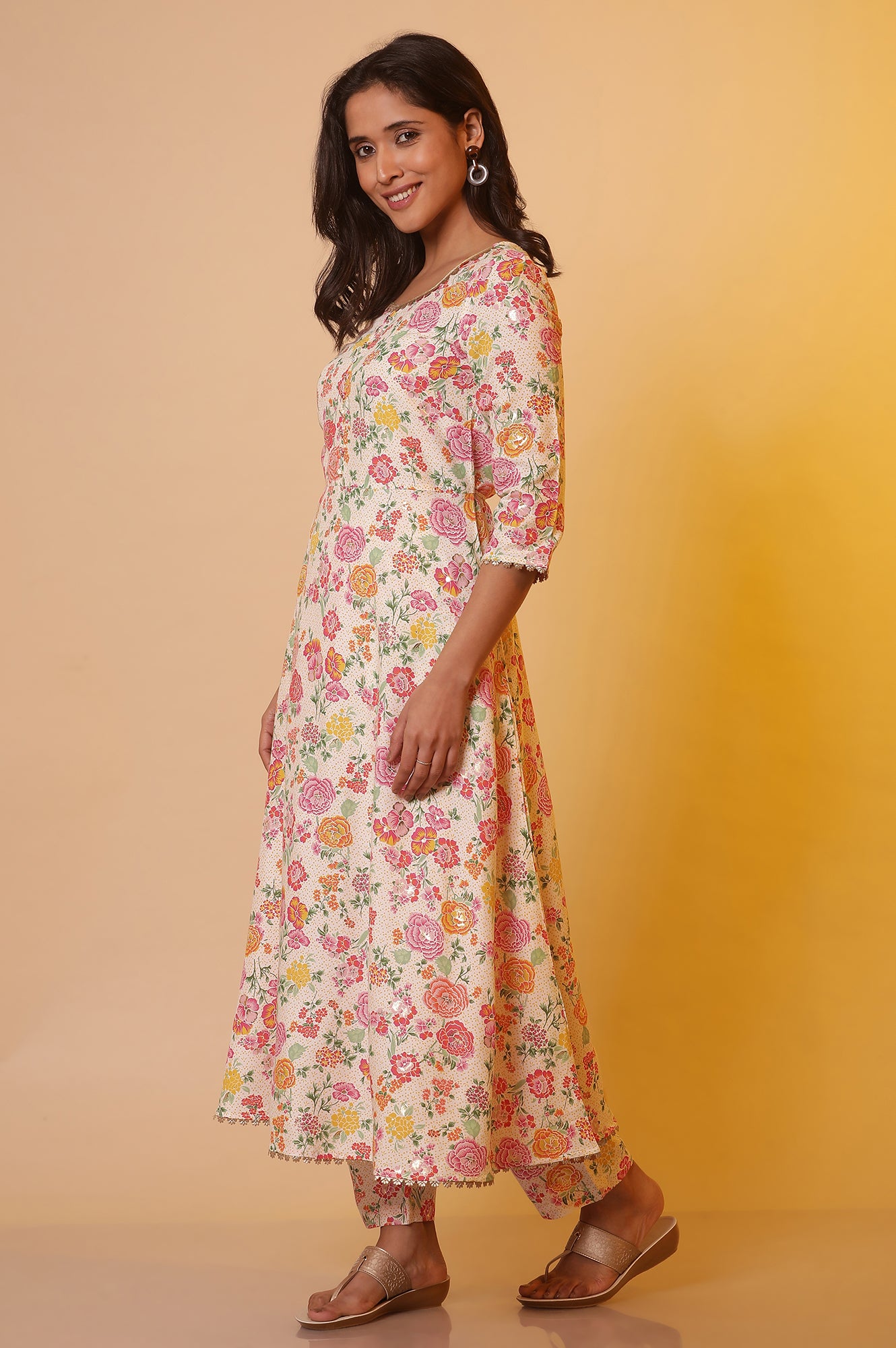 White Floral Printed Flared Kurta, Pants and Dupatta Set