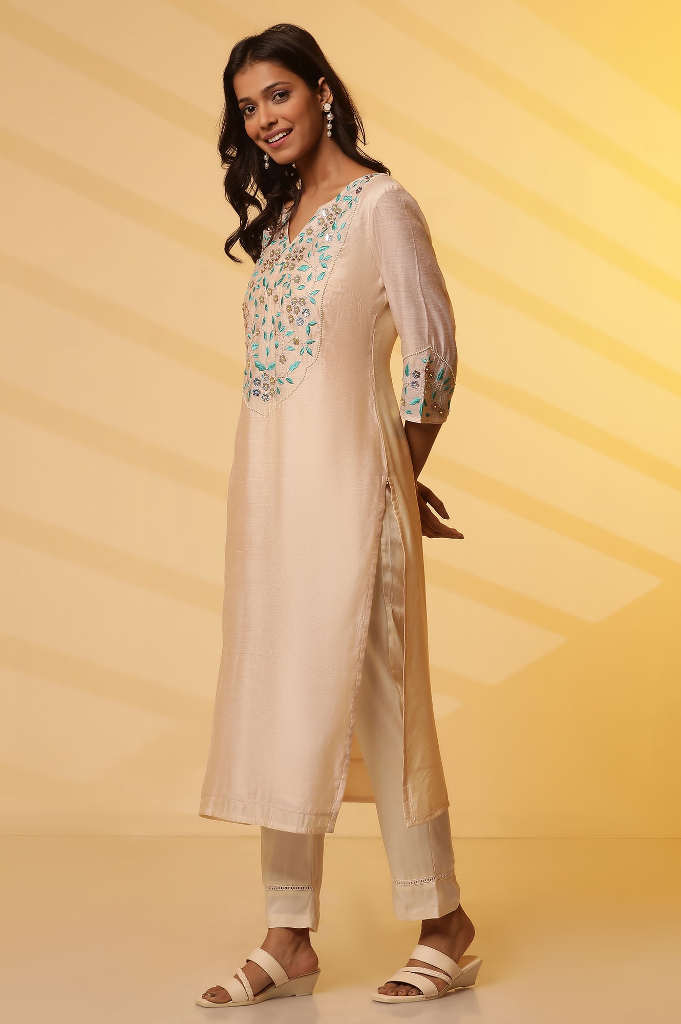 Whote Embroidered Kurta, Trousers and Dupatta Set