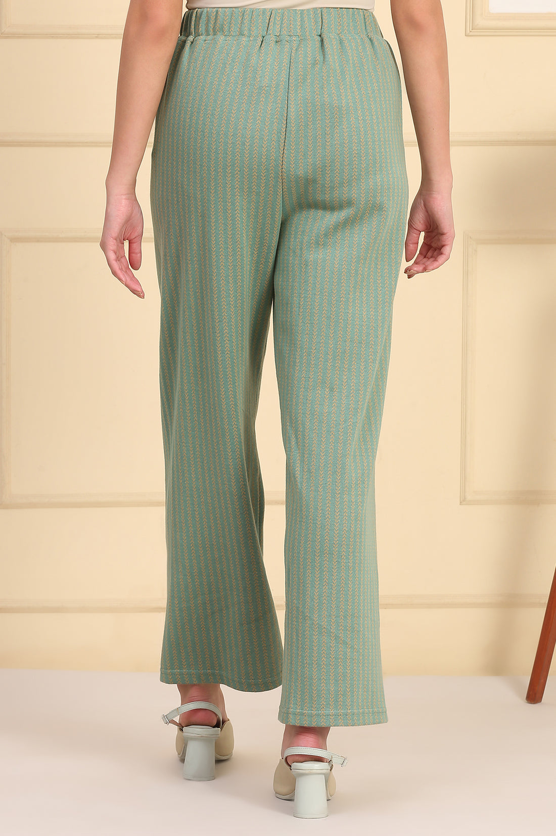 Green Solid Woven Mid Rise Winter Palazzo