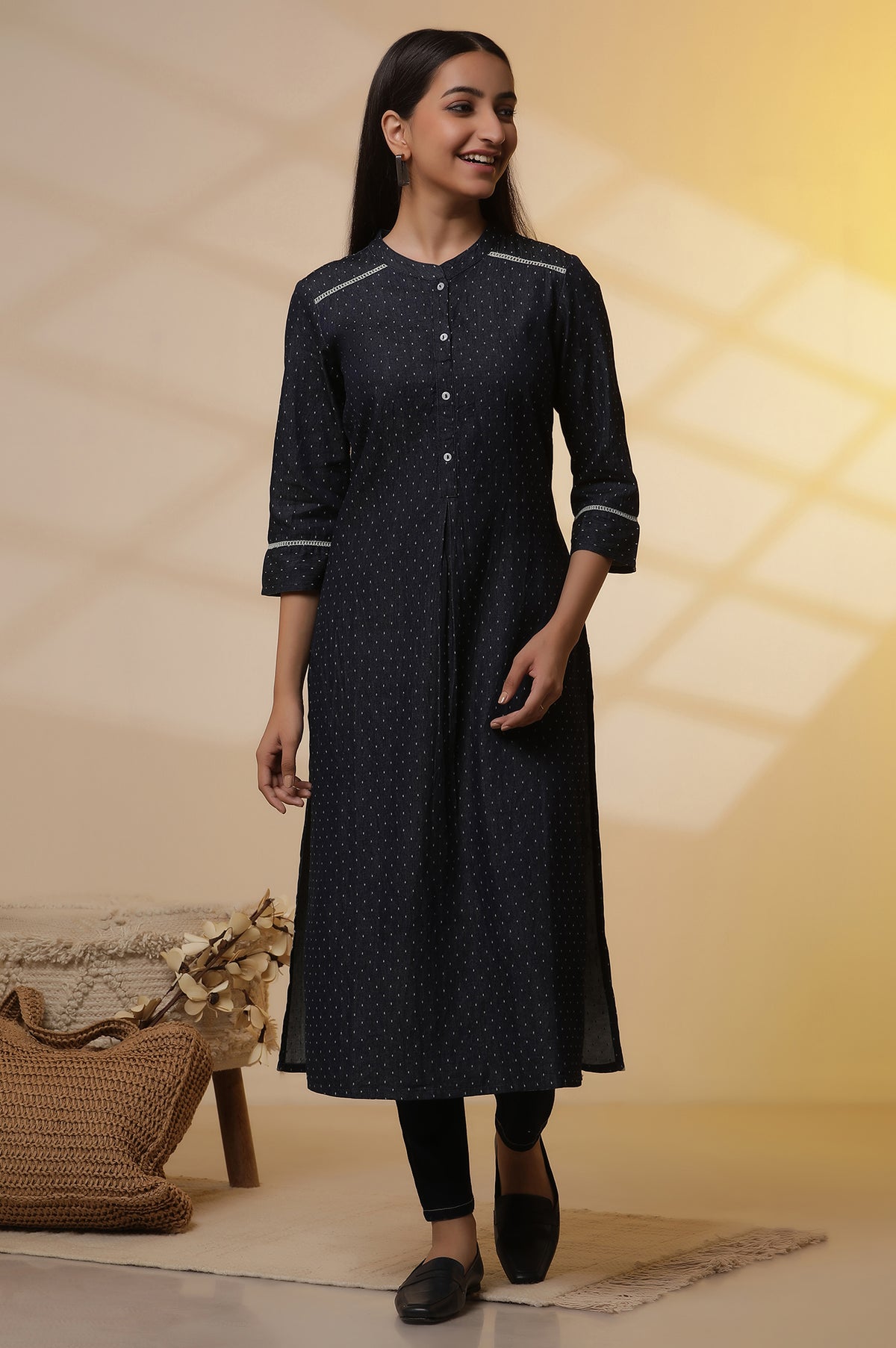 Blue Denim Textured Kurta and Denim Jegging Set - S