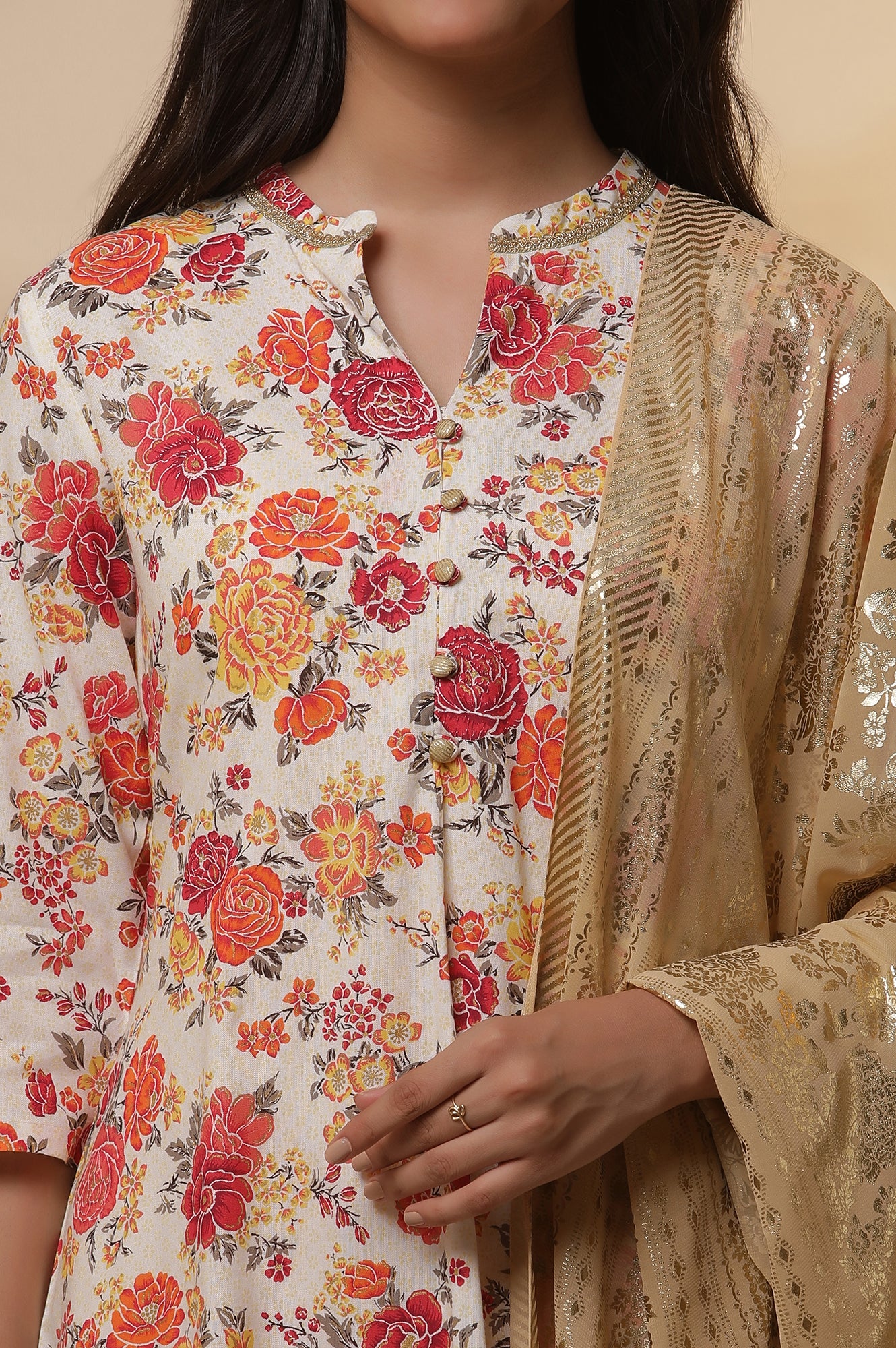 White Floral Printed Kurta, Pants and Dupatta Set