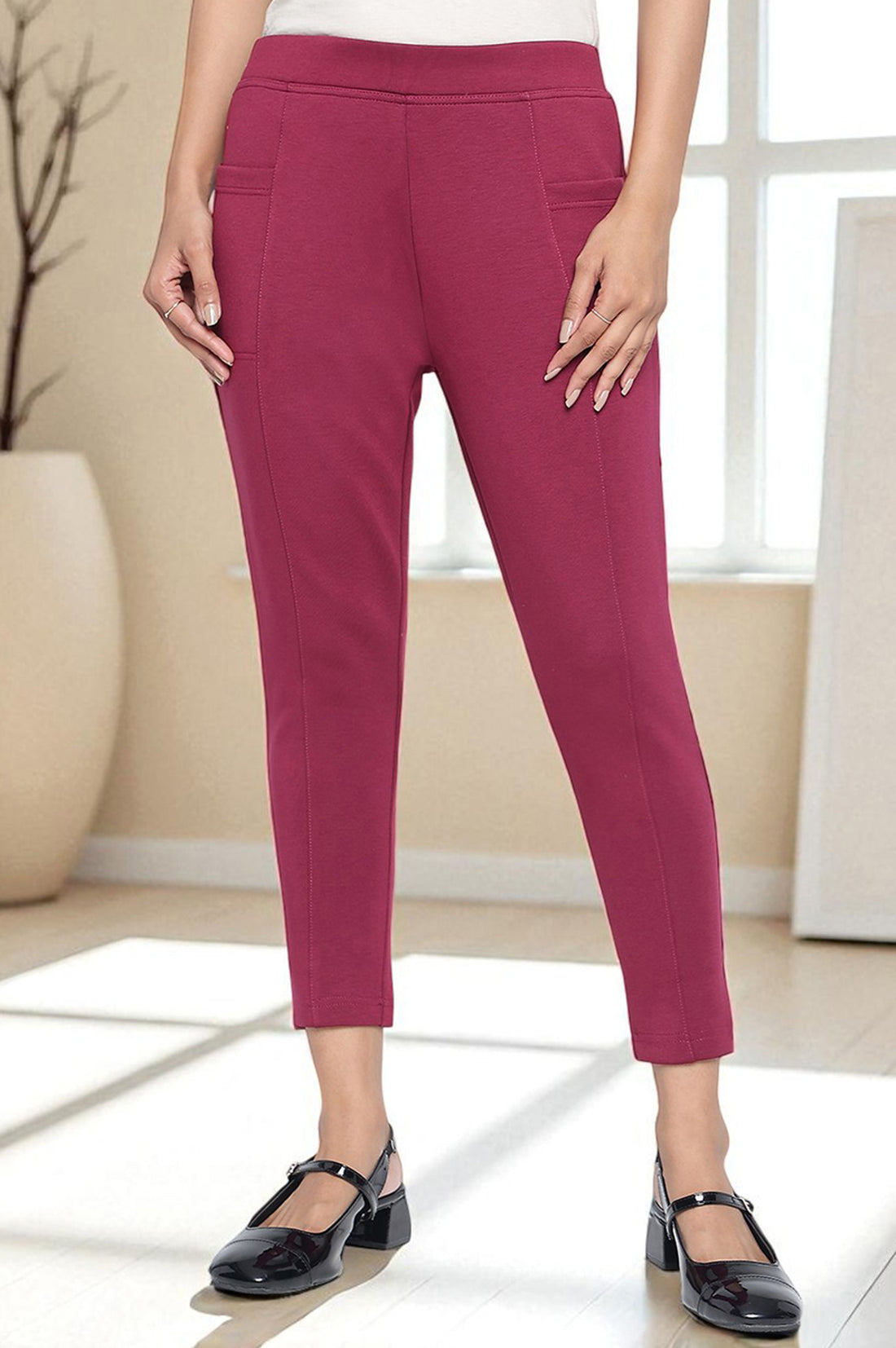 Purple Solid Mid Rise Tights in Calf Length