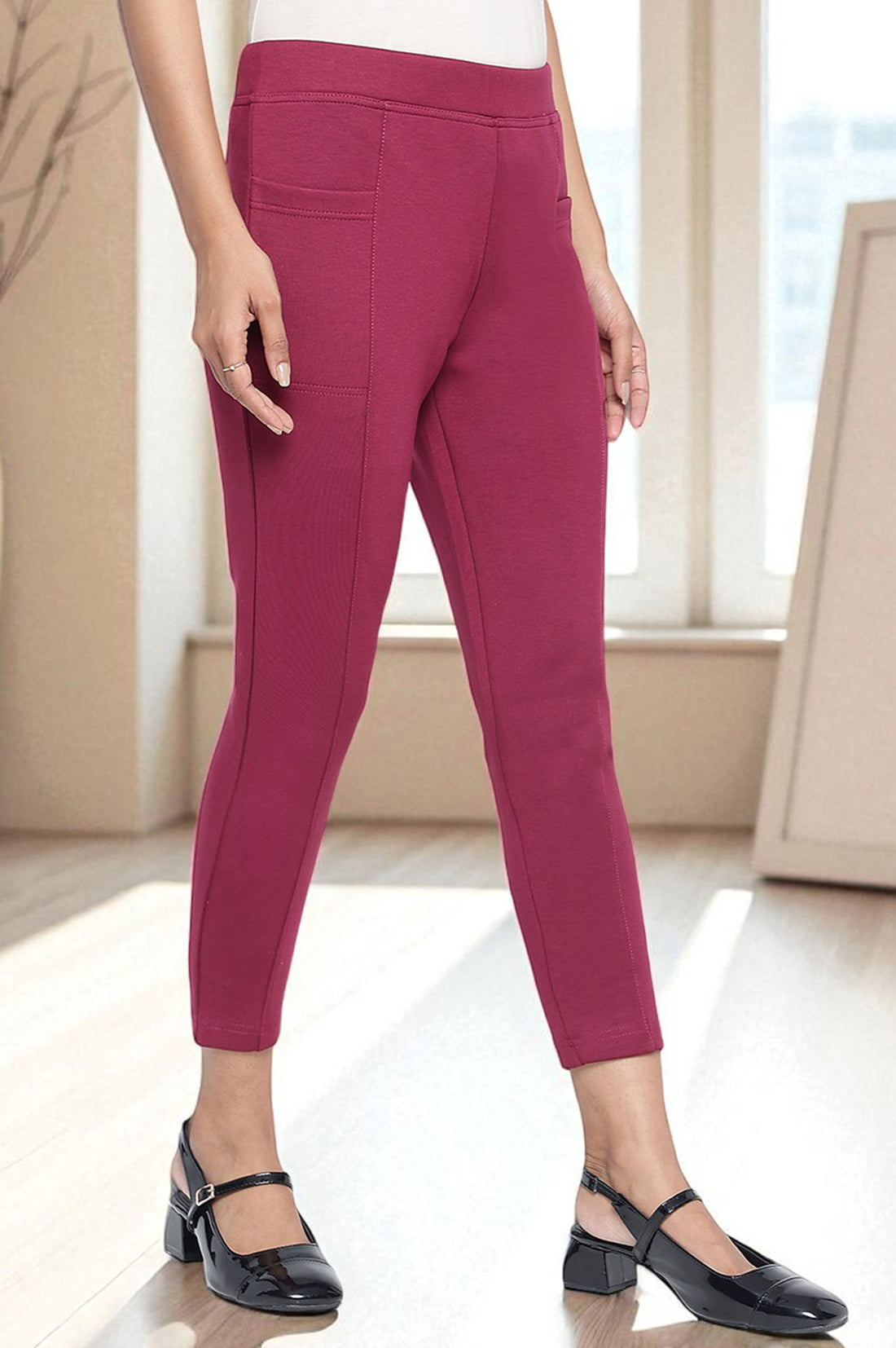 Purple Solid Mid Rise Tights in Calf Length