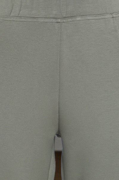 Green Solid Mid Rise Tights in Calf Length