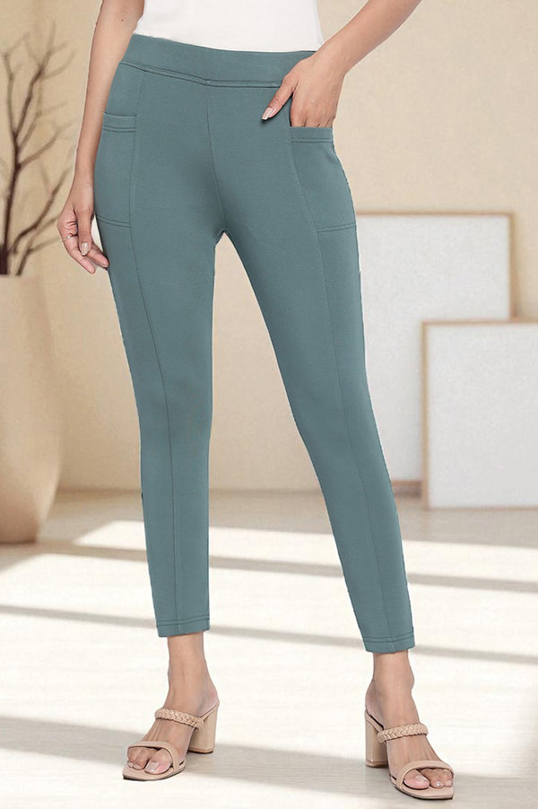 Elleven Women's Green Solid Calf Length Tights