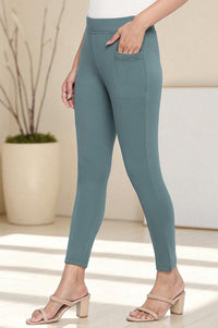 Green Solid Calf Length Tights