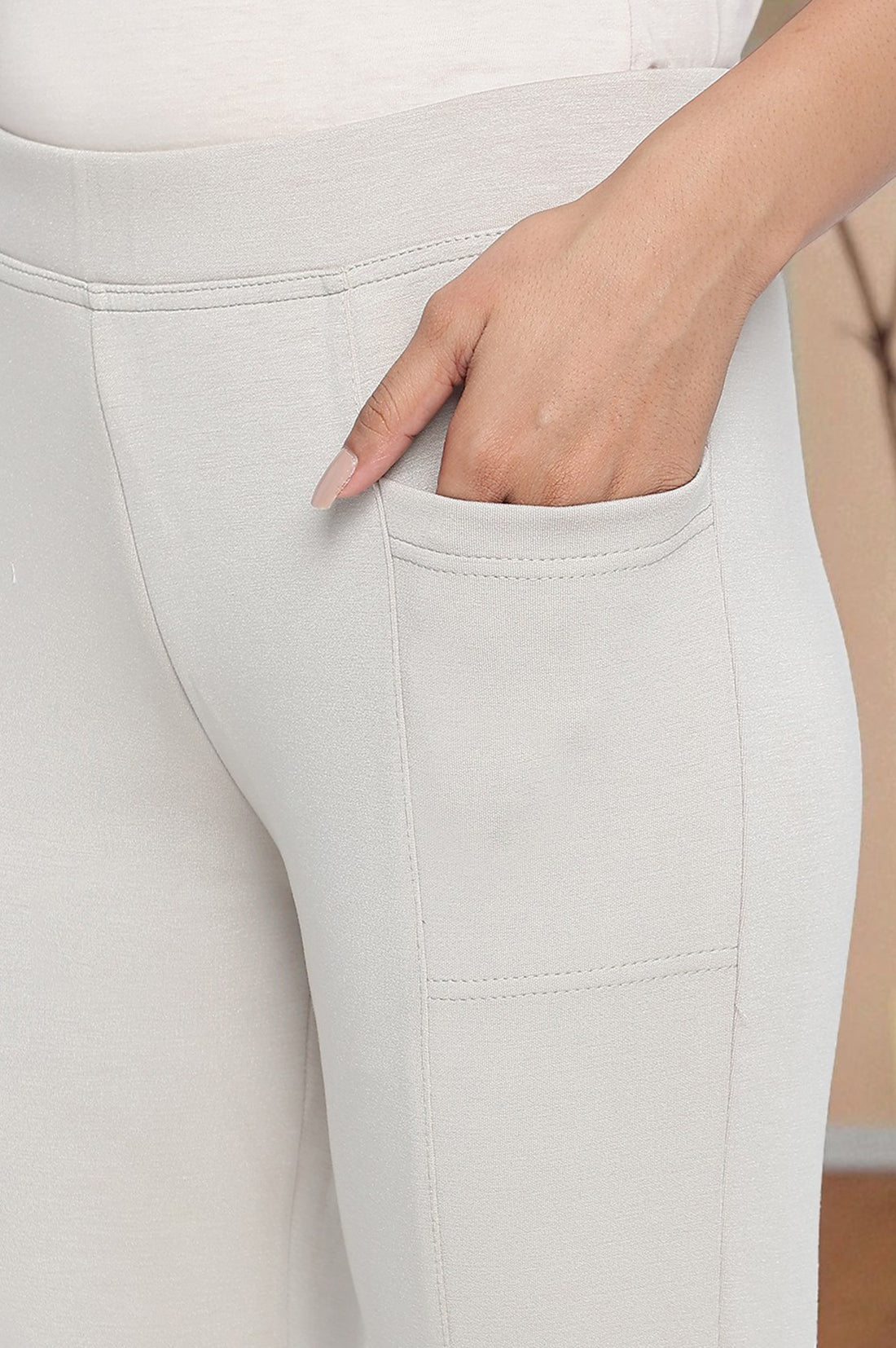 Tan Solid Mid Rise Tights in Calf Length