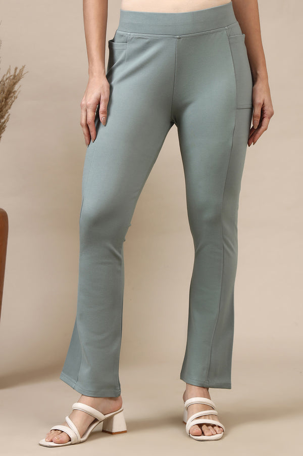 Elleven Women's Green Solid Flared High Waisted Yoga Tights With Side Pockets