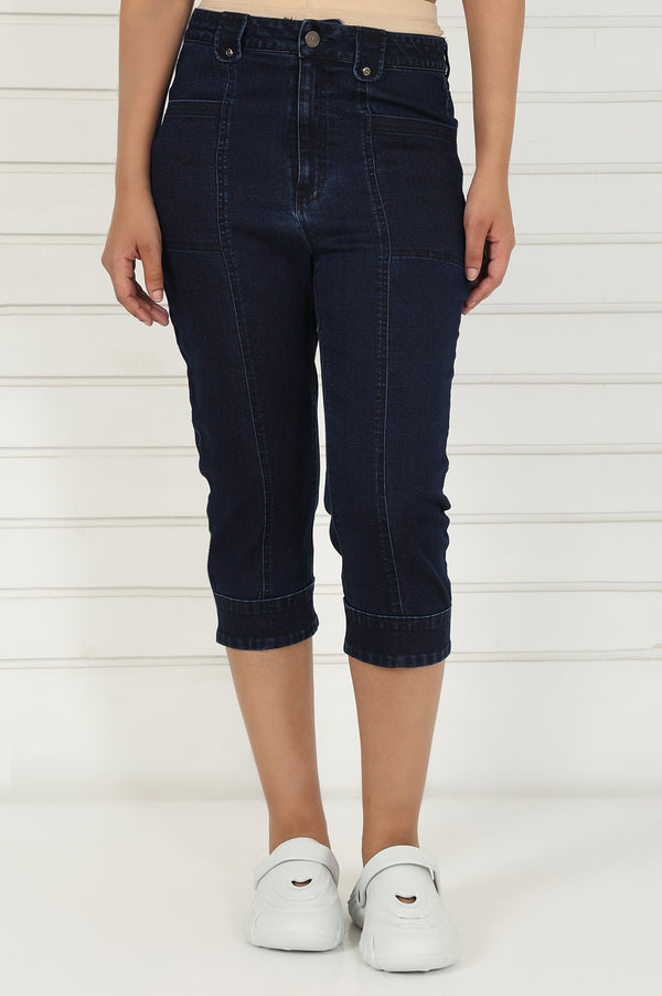 Elleven Women's Blue Denim Lycra Mid Rise Calf Length Capri with YKK Zipper