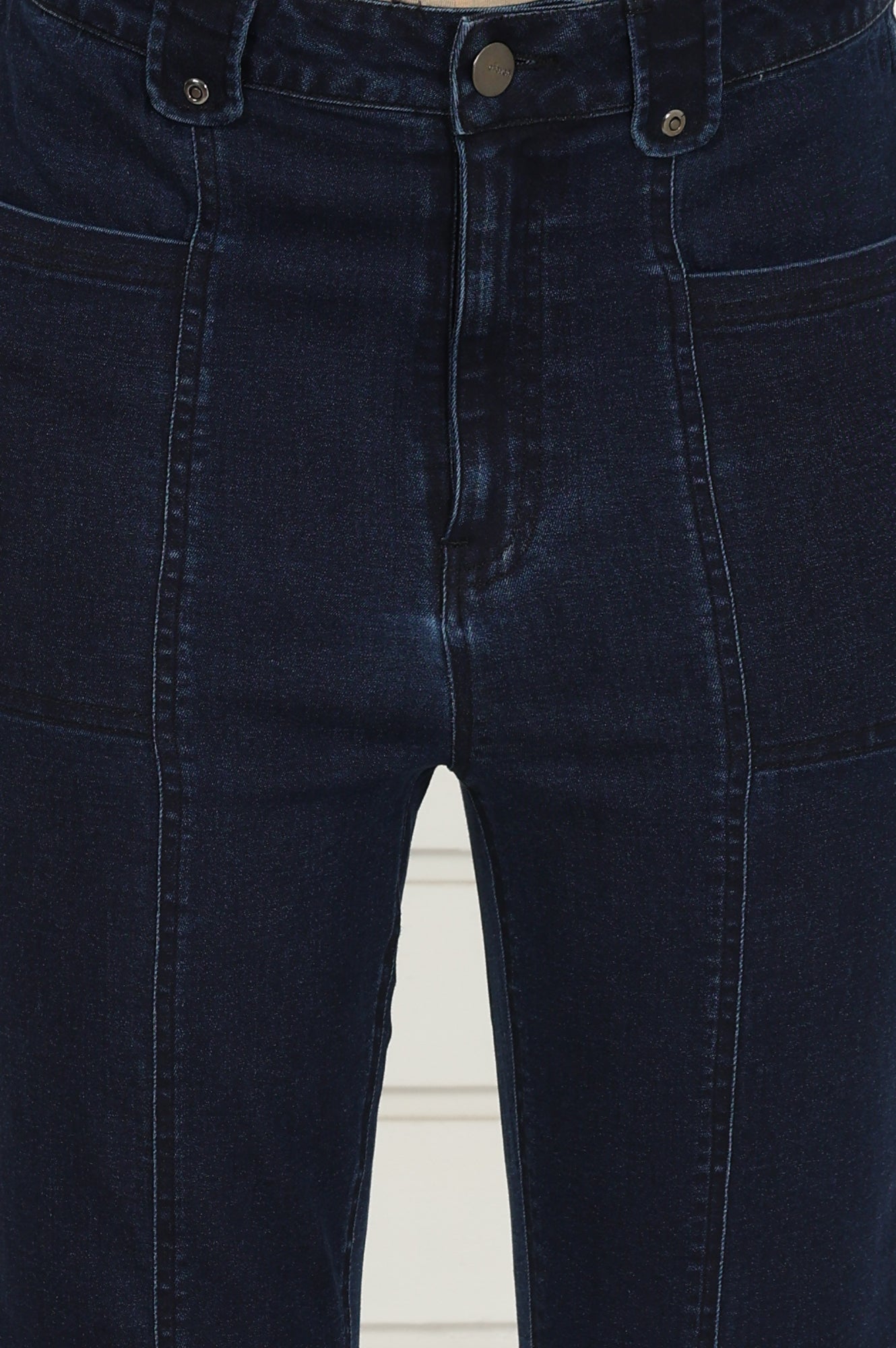 Blue Denim Lycra Mid Rise Calf Length Capri
