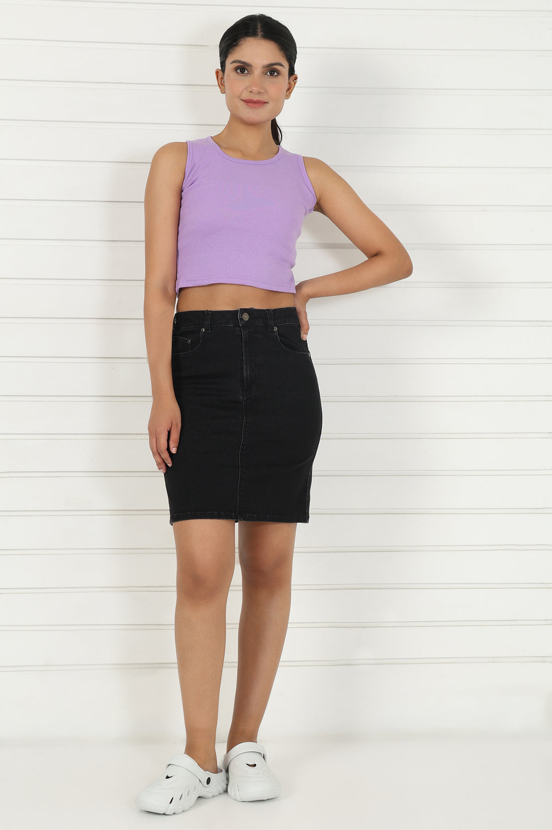 Black Denim Lycra Mid Rise Mid Thigh Length Skirt