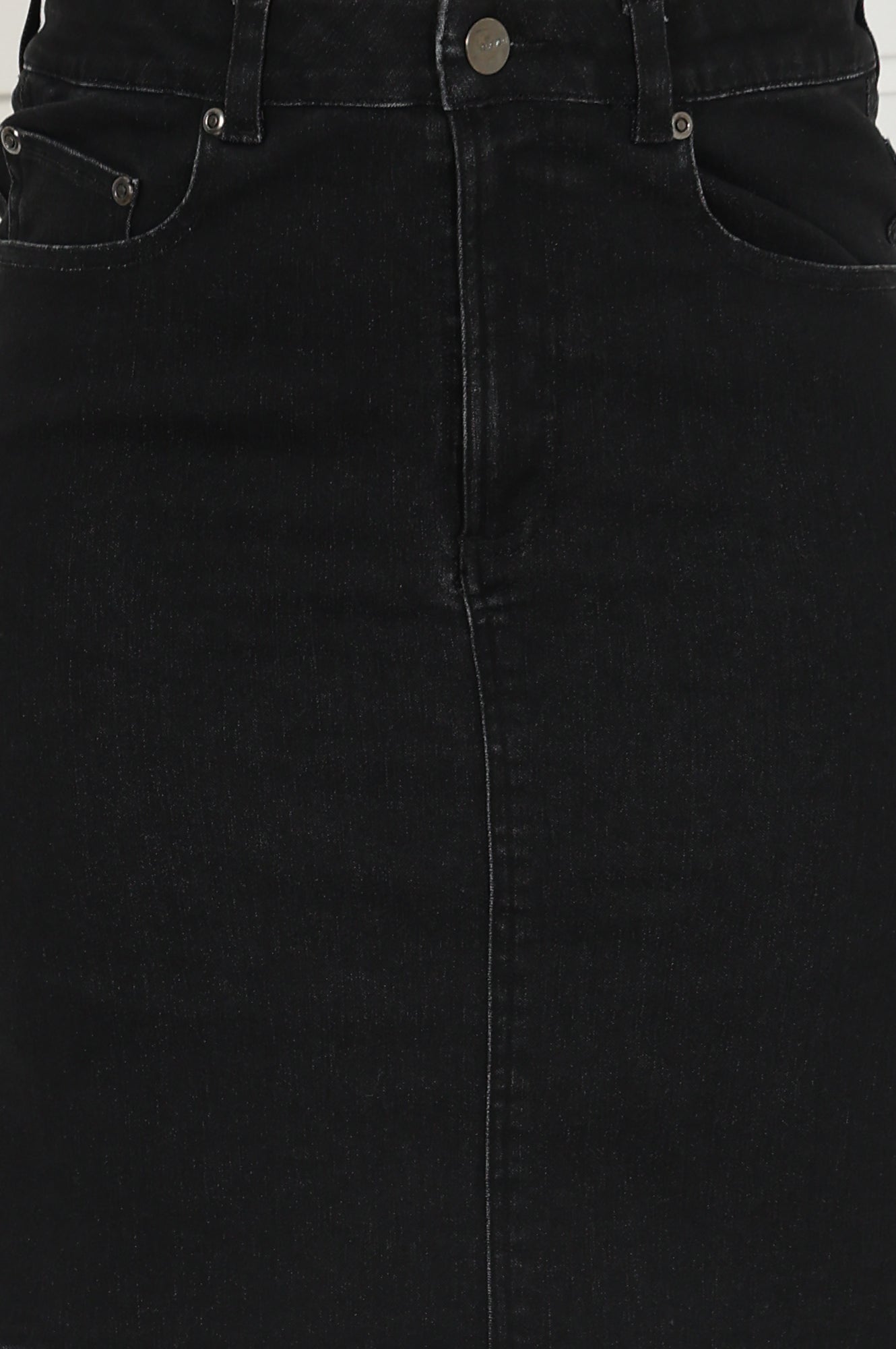 Black Denim Lycra Mid Rise Mid Thigh Length Skirt