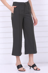 Green Solid Calf Length Culottes