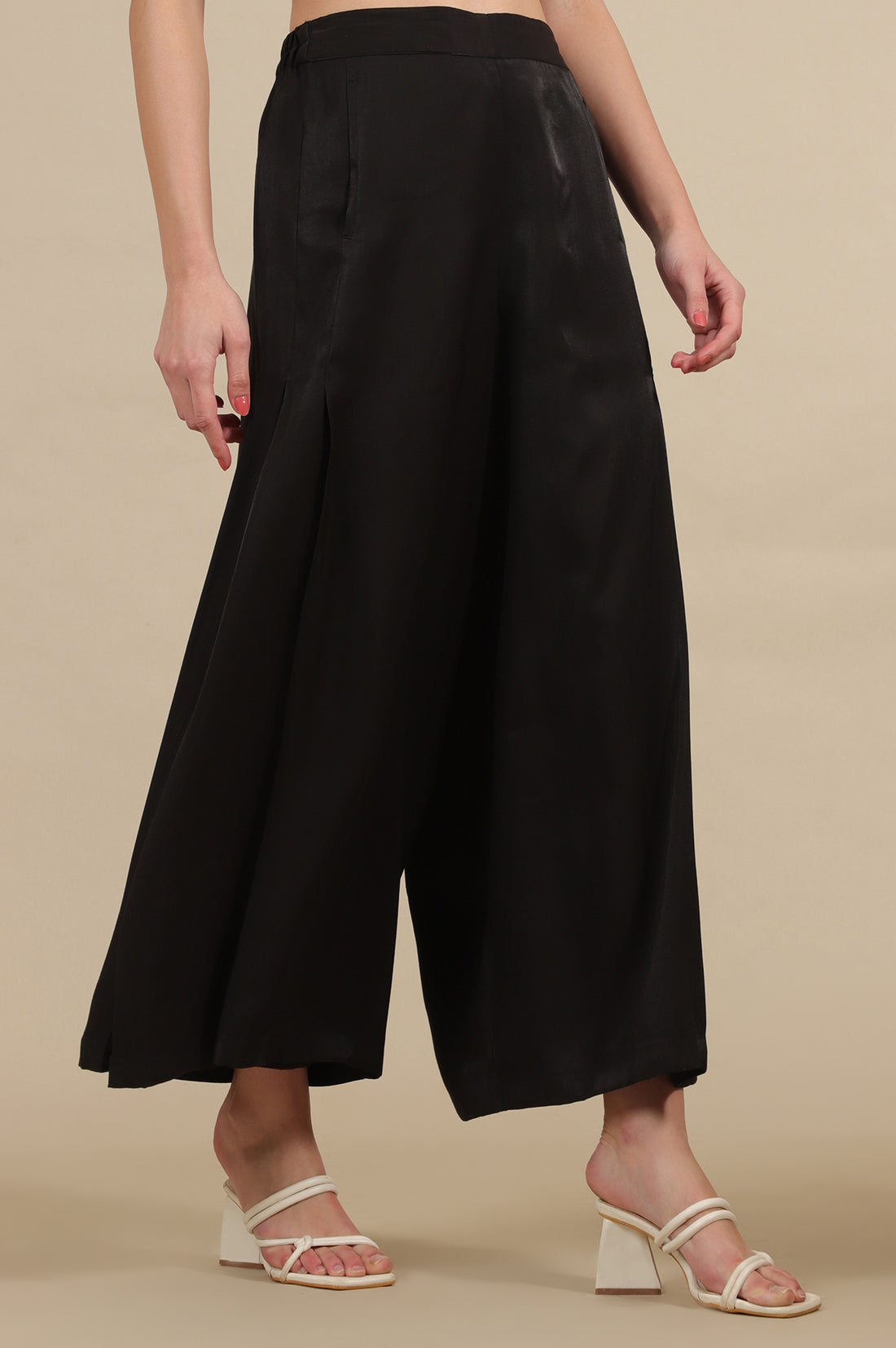 Black Solid Flared Rayon Palazzo With Pleated Detail