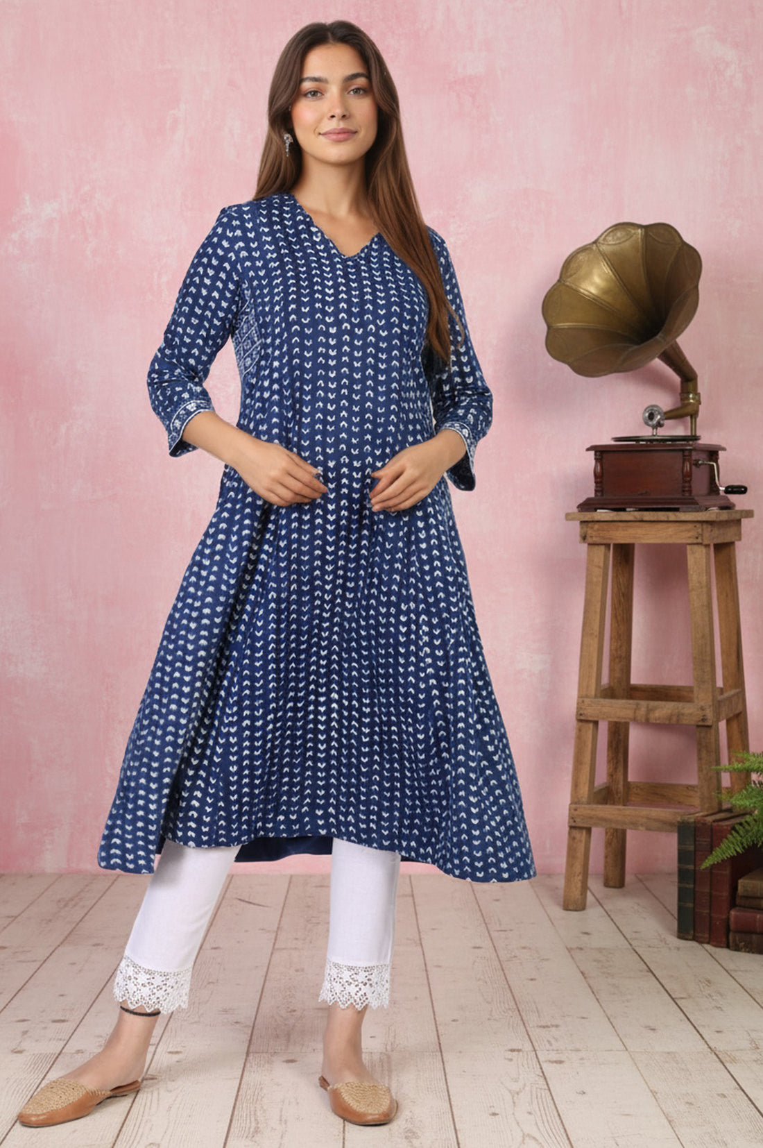 White Lace Trim Slim-Fit Cotton Pant